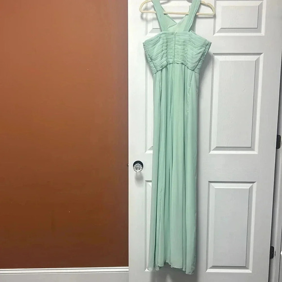 Kanali K mint formal gown size 8 preowned in good condition - Picture 2 of 10